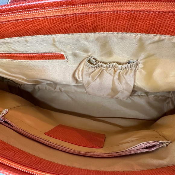 Tan and Orange Handbag with Adjustable Straps - Picture 4 of 12